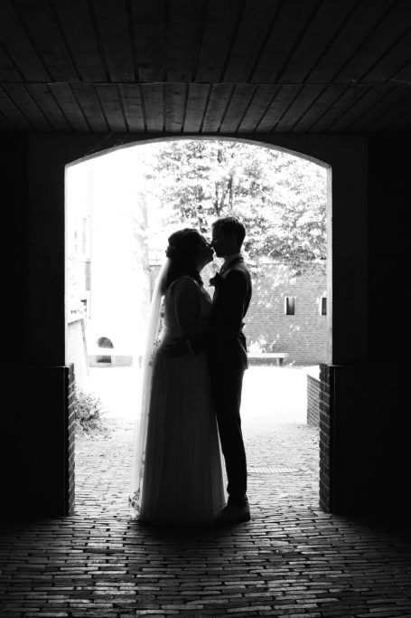 Bruidspaar tijdens de fotoshoot, trouwfotograaf Amersfoort